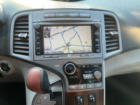 Used 2011 Toyota Venza AWD w/ Premium Pkg #2 image 12