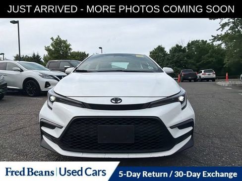 Used 2024 Toyota Corolla SE FWD image 2
