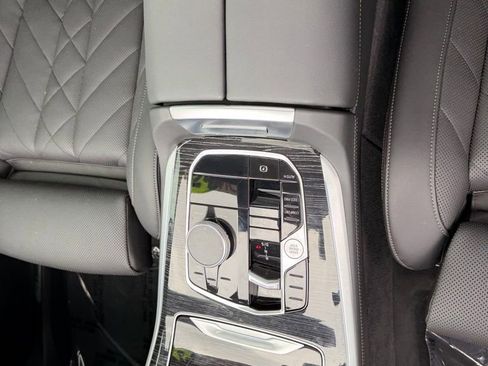 Used 2024 BMW X5 sDrive40i w/ M Sport Package image 24