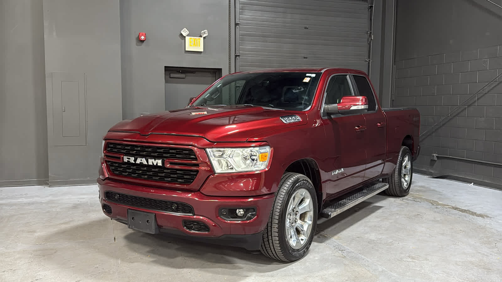 Used 2022 RAM 1500 Big Horn AWD/4WD image 3