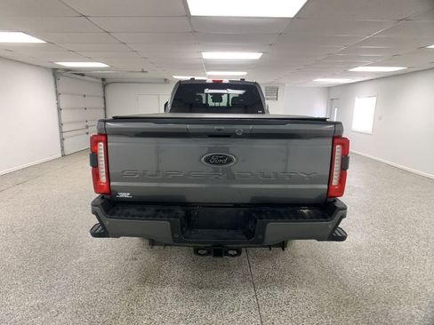 Used 2024 Ford F250 Lariat w/ Black Appearance Package AWD/4WD image 7