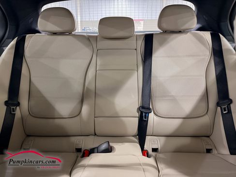 Used 2022 Mercedes-Benz C 300 4MATIC Sedan image 8