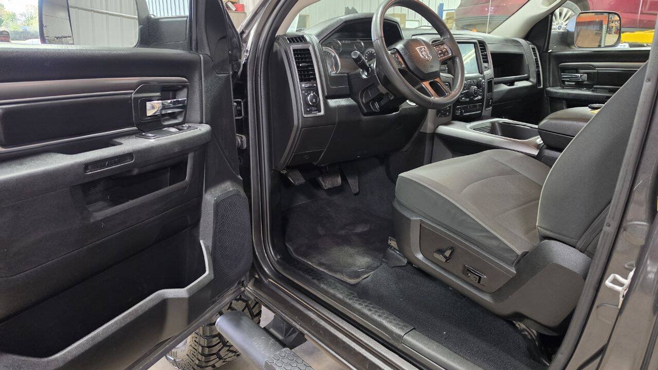 Used 2022 RAM 1500 Express w/ Express Value Package AWD/4WD image 21