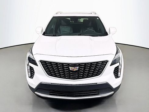 Used 2020 Cadillac XT4 Premium Luxury AWD/4WD image 2