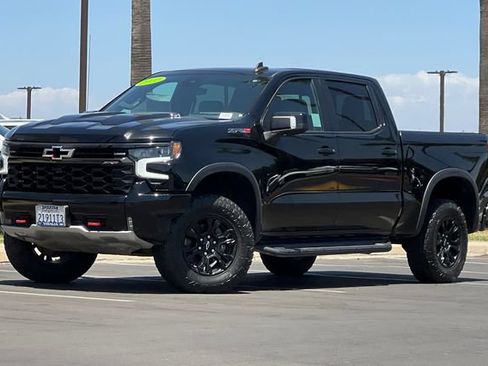 Used 2022 Chevrolet Silverado 1500 ZR2 w/ Technology Package AWD/4WD image 8