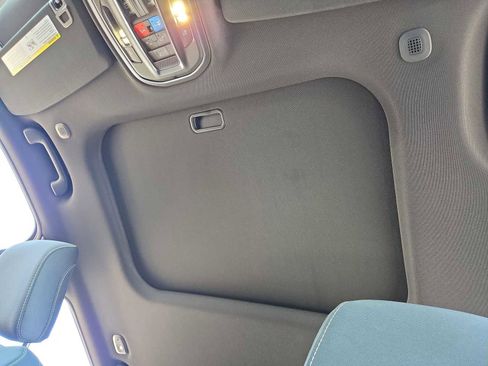 New 2025 Jeep Grand Cherokee Laredo X w/ Luxury Tech Group I image 18