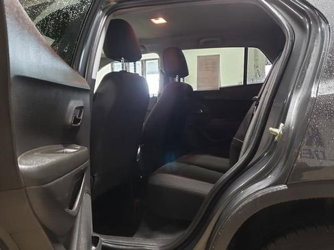 Used 2020 Chevrolet Trax LS w/ Tint and Cruise Package AWD/4WD image 12
