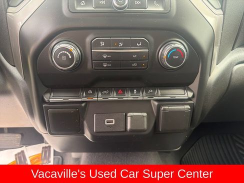 Used 2020 Chevrolet Silverado 1500 Custom w/ Custom Value Package AWD/4WD image 18