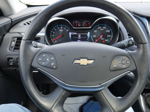 Used 2018 Chevrolet Impala Premier w/ Premier Confidence Package image 13