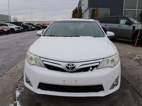 Used 2012 Toyota Camry XLE image 2