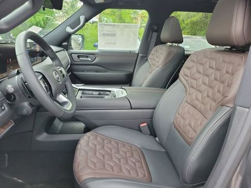 New 2025 Nissan Armada Platinum w/ Convenience Package AWD/4WD image 5