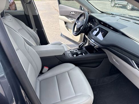 Certified 2020 Cadillac XT4 Premium Luxury w/ Driver Awareness Package FWD image 35
