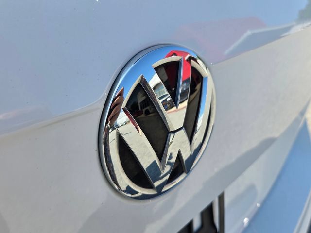 Used 2021 Volkswagen Tiguan S FWD image 14