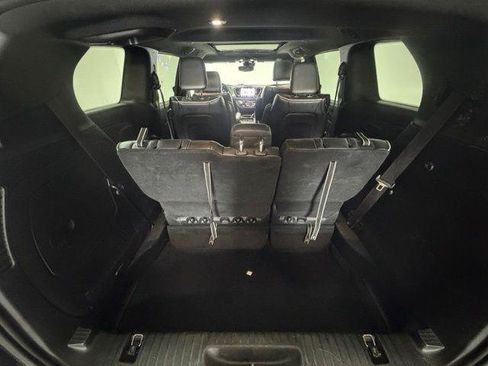 Certified 2024 Chrysler Pacifica Premium FWD image 11