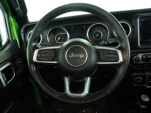 Used 2020 Jeep Wrangler Unlimited Sahara w/ Uconnect 4C Nav & Sound Group AWD/4WD image 14