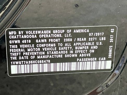 Used 2017 Volkswagen Passat 1.8T SE FWD image 32