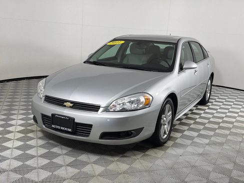 Used 2011 Chevrolet Impala LT w/ Luxury Edition Package FWD image 10