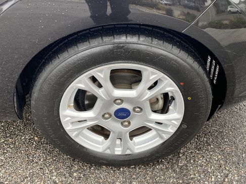 Used 2014 Ford Fiesta SE image 29