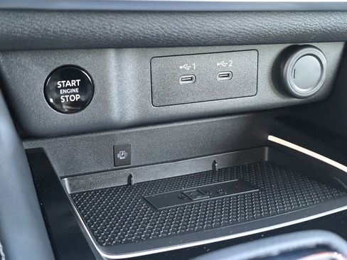 Used 2025 Nissan Rogue Platinum w/ Platinum Premium Package image 28