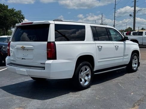 Used 2017 Chevrolet Suburban Premier AWD/4WD image 5