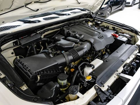 Used 2014 Toyota FJ Cruiser 4WD w/ Upgrade Package image 50