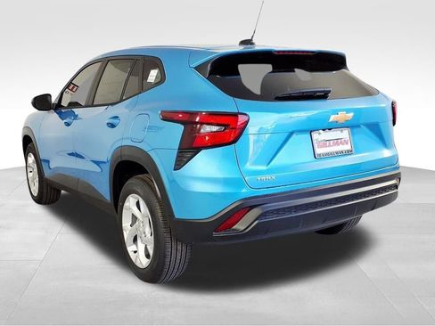 New 2026 Chevrolet Trax LS w/ LS Convenience Package image 2