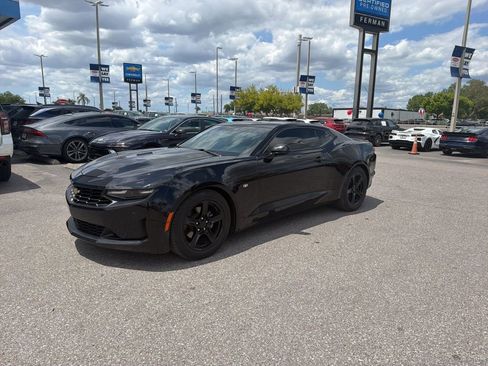 Used 2021 Chevrolet Camaro LT RWD image 1