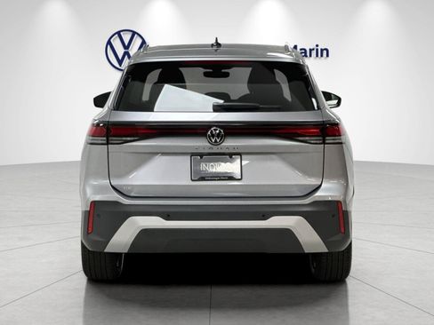 New 2026 Volkswagen Tiguan SE FWD image 4