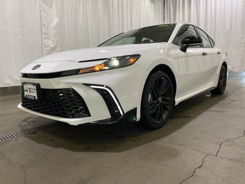 New 2026 Toyota Camry XLE w/ Convenience Package image 24