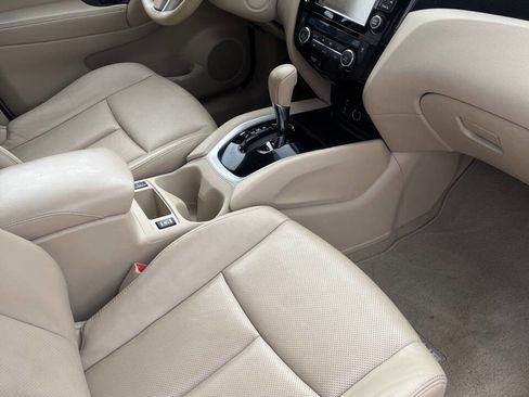 Used 2014 Nissan Rogue SL image 23