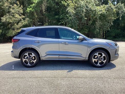 New 2025 Ford Escape ST-Line Elite AWD/4WD image 4