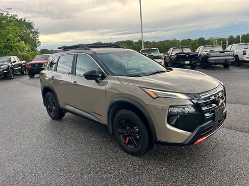 Certified 2025 Nissan Rogue SV w/ Rock Creek Premium Package AWD/4WD image 1