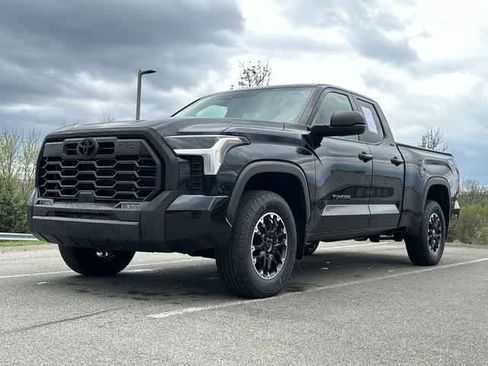 Used 2023 Toyota Tundra SR5 w/ TRD Off-Road Package image 18