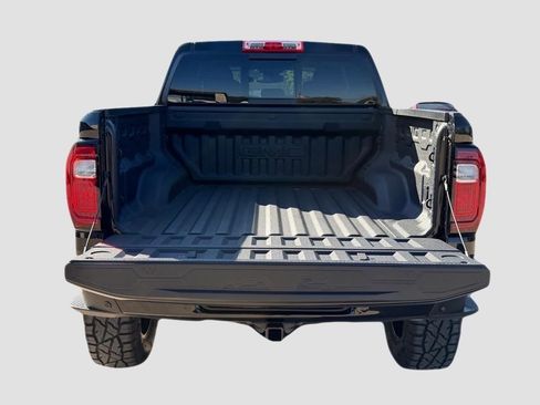 New 2025 GMC Canyon Elevation w/ Convenience Package image 8