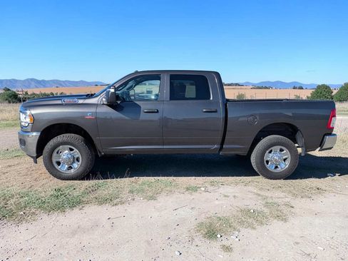 Used 2024 RAM 2500 Tradesman w/ Chrome Appearance Group AWD/4WD image 3