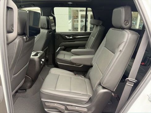 Used 2024 GMC Yukon Denali w/ Advanced Technology Package AWD/4WD image 15