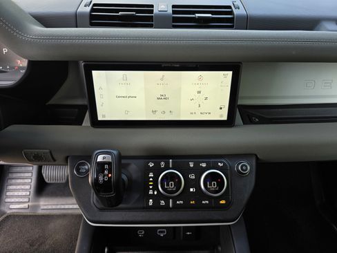 Certified 2023 Land Rover Defender 90 S AWD/4WD image 20