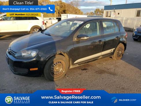 Used 2010 Volkswagen Golf 4-Door image 1