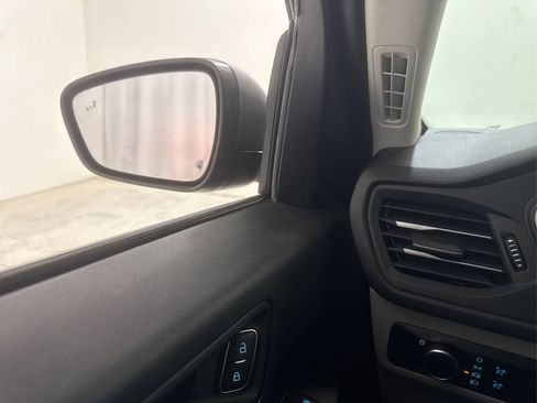 Used 2025 Ford Escape Active AWD/4WD image 35