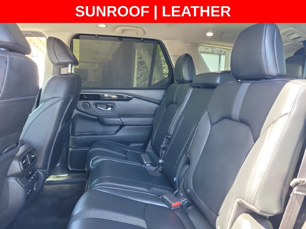 Used 2024 Honda Pilot Touring image 17