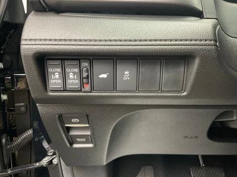 Used 2026 Honda Odyssey EX-L image 12