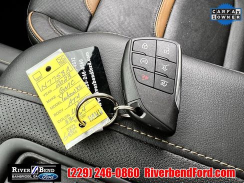 Used 2023 GMC Yukon XL AT4 image 38