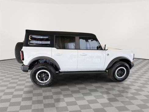 Certified 2023 Ford Bronco Outer Banks w/ Sasquatch Package image 6