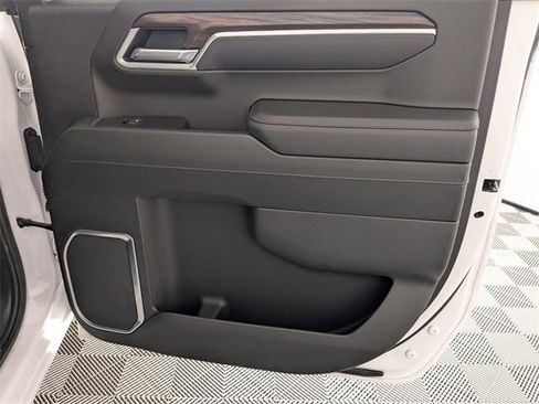 Certified 2025 GMC Sierra 1500 SLT image 31