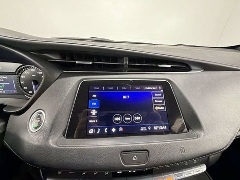 Used 2019 Cadillac XT4 Premium Luxury w/ Cold Weather Package FWD image 13
