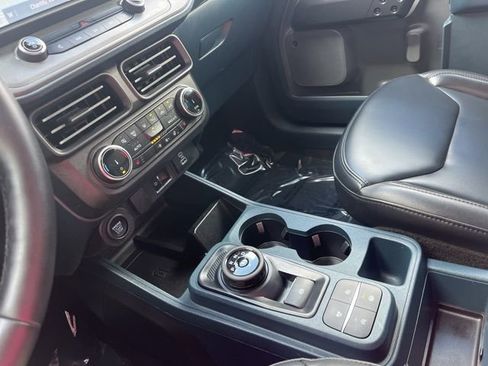 Certified 2024 Ford Maverick Lariat w/ Black Appearance Package image 36