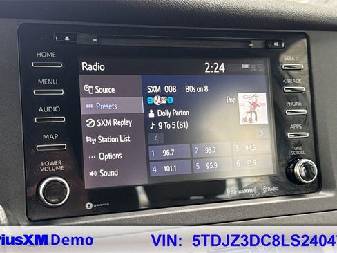 Used 2020 Toyota Sienna LE image 30