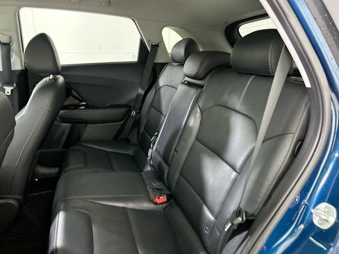 Used 2017 Kia Niro Touring w/ Advanced Technology Package image 25