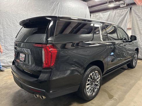 Used 2023 GMC Yukon XL Denali Ultimate AWD/4WD image 5