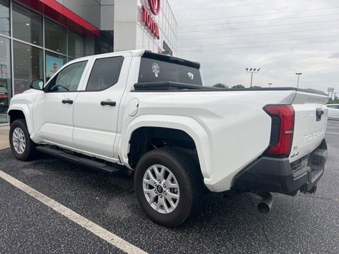 Used 2024 Toyota Tacoma SR AWD/4WD image 3